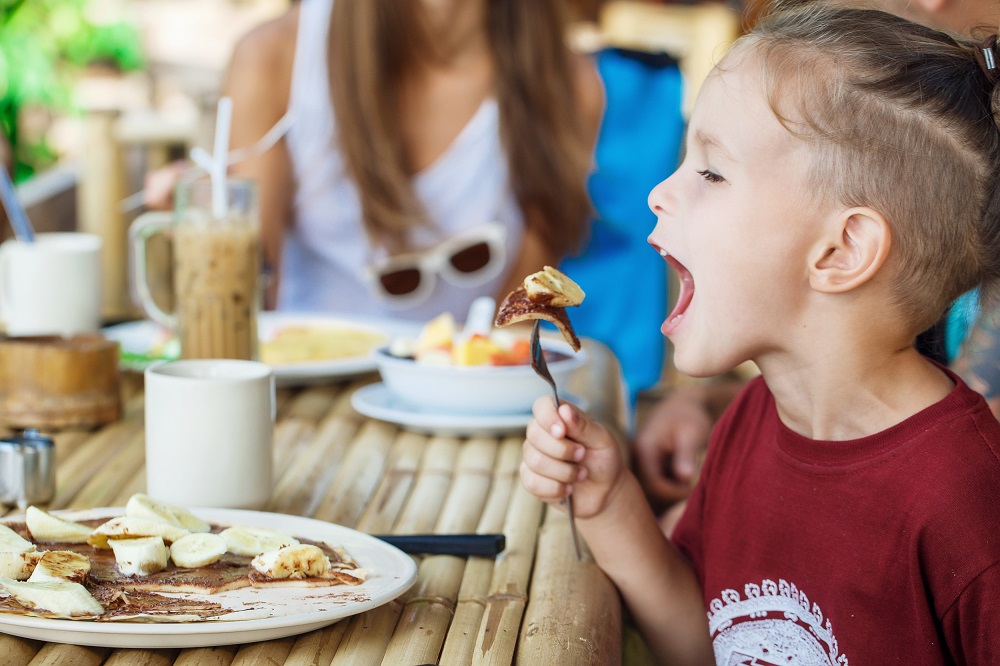 Kids 10 pancakes pannenkoeken eten kids tiel